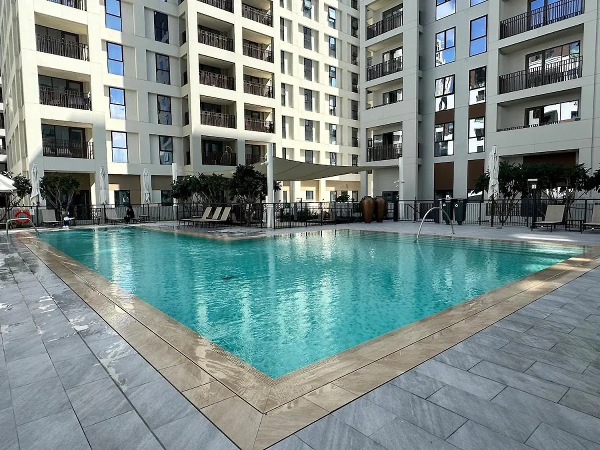 2Br Burj Khalifa View In Dubai With Beach Access