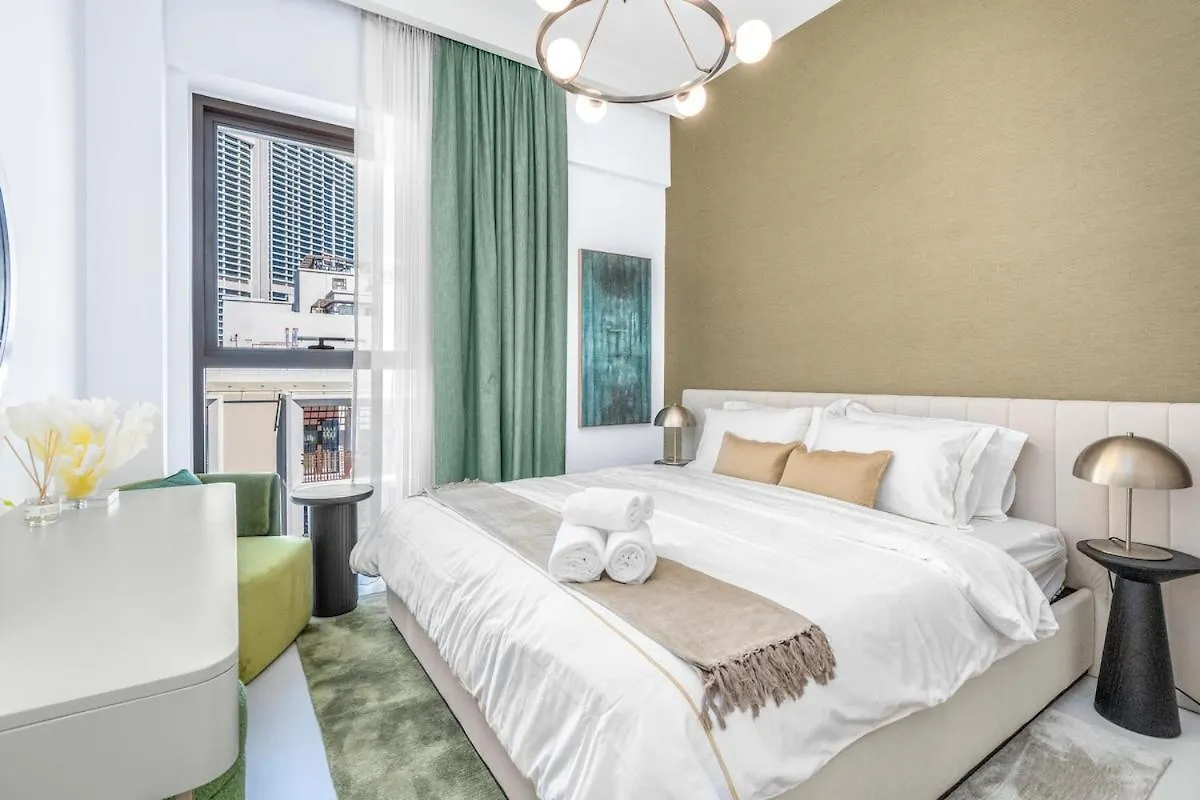 2Br Burj Khalifa View In Dubai With Beach Access Apartment