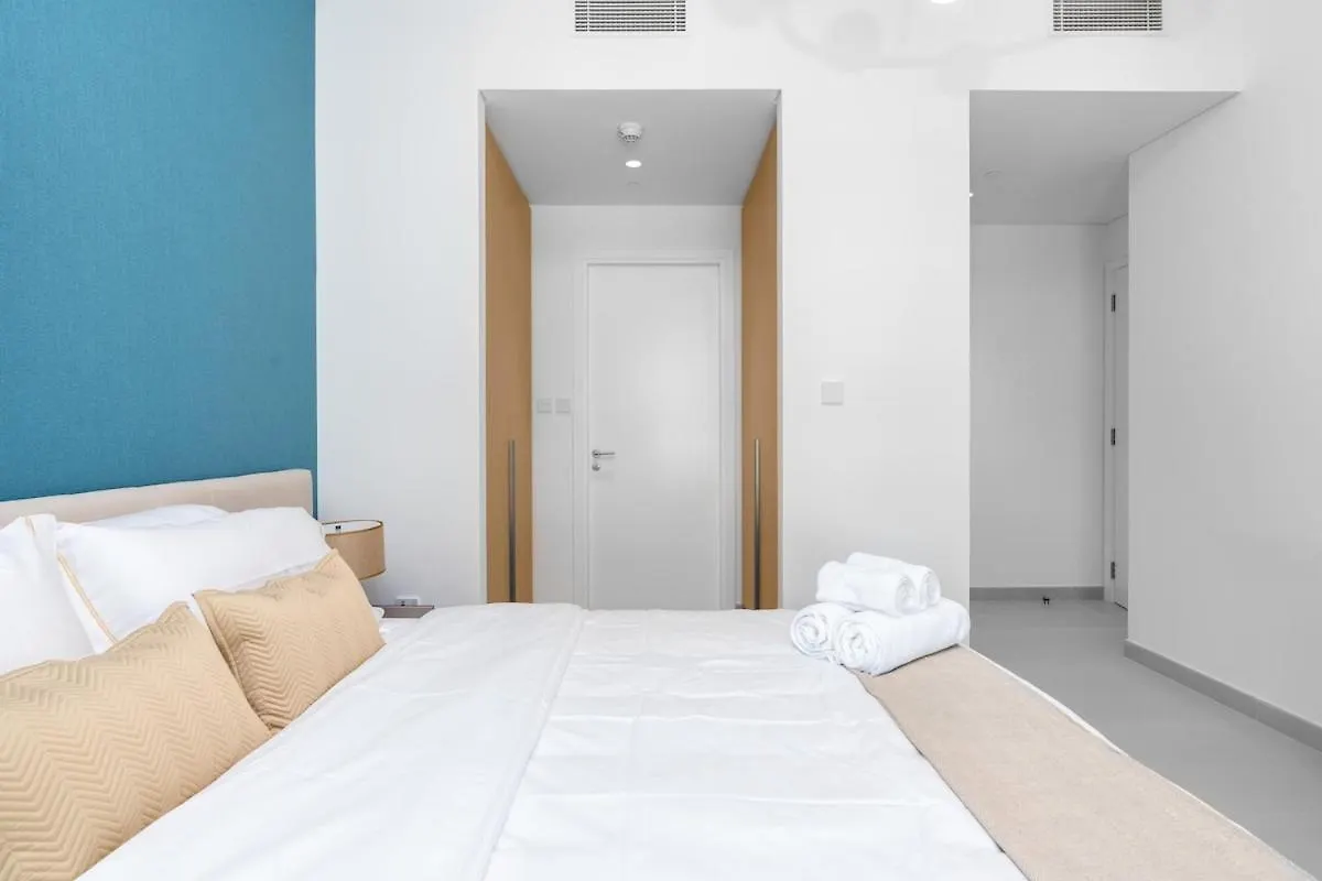 2Br Burj Khalifa View In Dubai With Beach Access